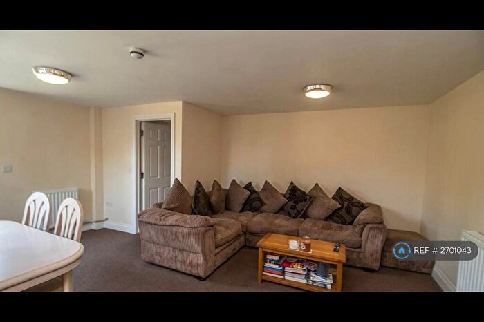 6 Bedroom Semi Detached House To Rent In Arnstones Close, Colchester, CO4