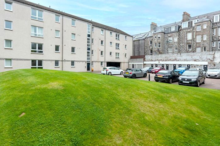 2 Bedroom Flat To Rent In Fraser Road, The City Centre, Aberdeen, AB25