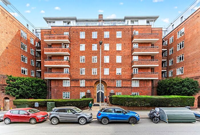 2 Bedroom Flat For Sale In Keswick Road, London, SW15