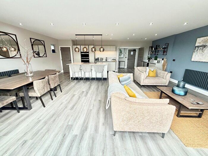 3 Bedroom Penthouse To Rent In Windsor Road, Poole, Dorset, BH14