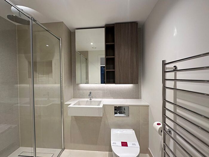 2 Bedroom Flat To Rent In Calthorpe, London, WC1X