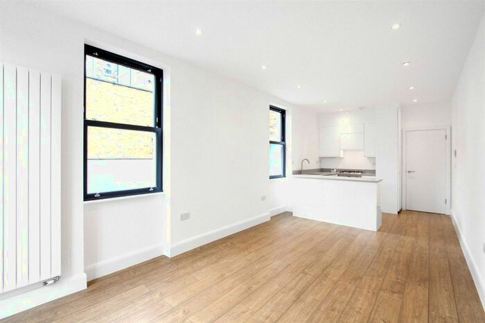 Studio To Rent In Chatsworth Road, London, E5