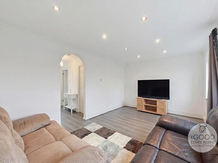 2 Bedroom Terraced House For Sale In Limes Avenue, Chigwell, IG7