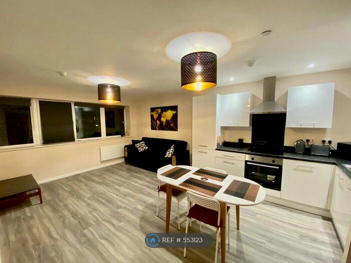 1 Bedroom Flat To Rent In Salford Quays, Salford Quays, M5