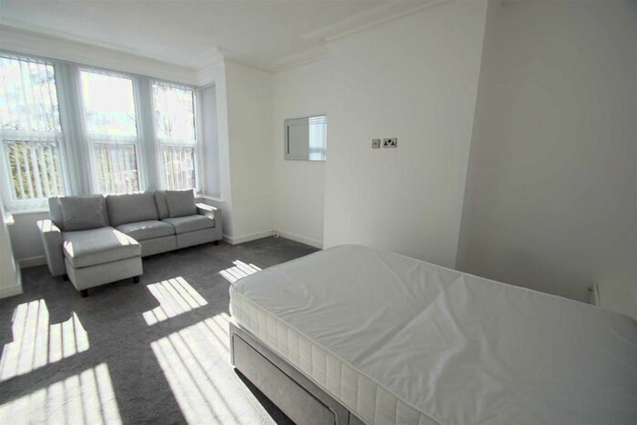 Studio To Rent In Morris Lane, Kirkstall, Leeds, LS5