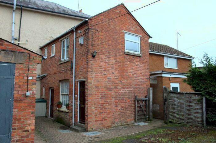 1 Bedroom Flat To Rent In High Street, Long Buckby, Northants, NN6