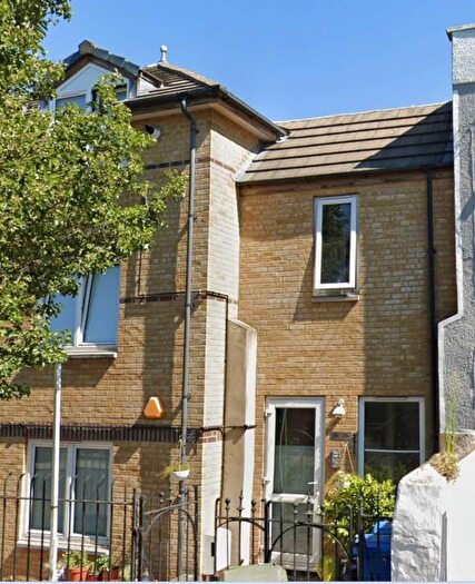 1 Bedroom Flat To Rent In Howbury Road, London, SE15