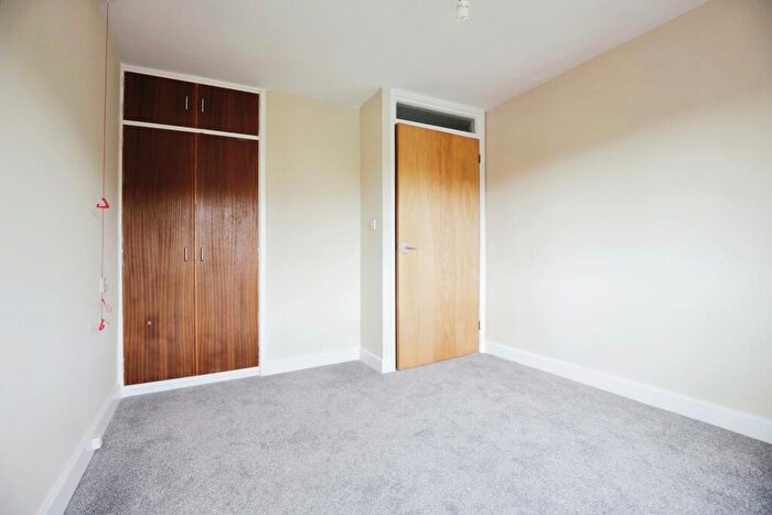 1 Bedroom Flat For Sale In Knights Lane, Tiddington, Stratford-upon-Avon, Warwickshire, CV37