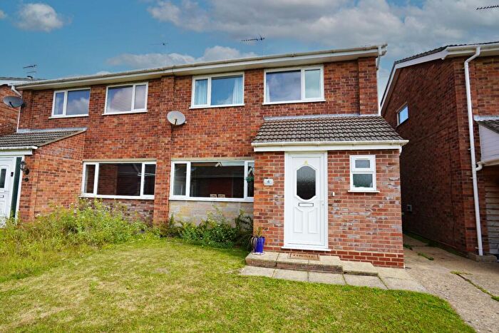 3 Bedroom Semi-Detached House For Sale In Brampton Grove, Lowestoft, NR32