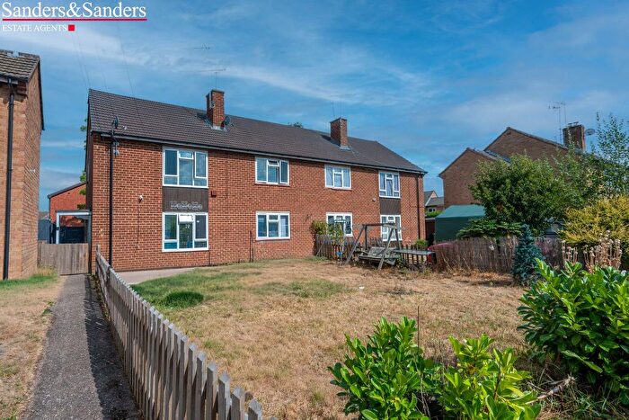 2 Bedroom Property For Sale In Kingley Avenue, Alcester, B49