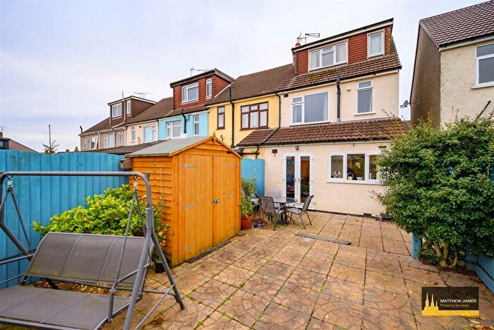 3 Bedroom End Of Terrace House For Sale In Elgar Road, Coventry *Three Double Bedrooms **, CV6