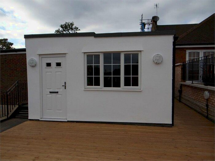 1 Bedroom Flat To Rent In Hill Avenue, Amersham, HP6