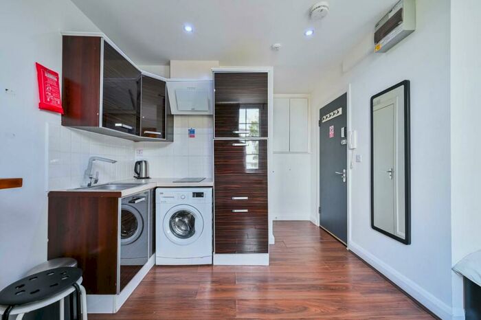 Studio To Rent In Eversholt Street, Mornington Crescent, London, NW1