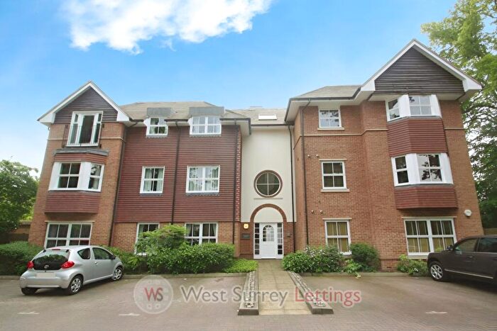 2 Bedroom Apartment To Rent In Woodlands House, W.Byfleet, KT14