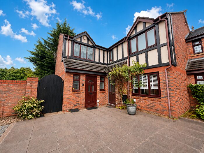 3 Bedroom Semi-Detached House For Sale In Windsor Court, Poulton-Le-Fylde, FY6