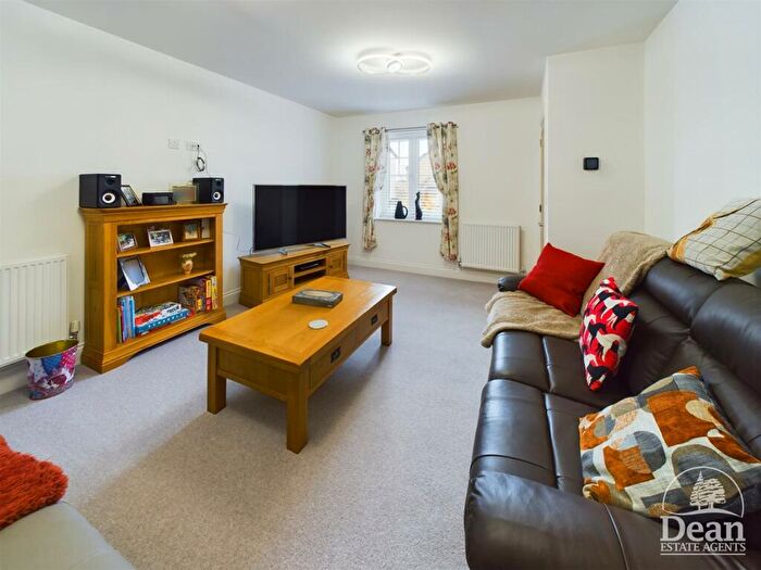 4 Bedroom Detached House For Sale In Starling Road, Ross-On-Wye, HR9