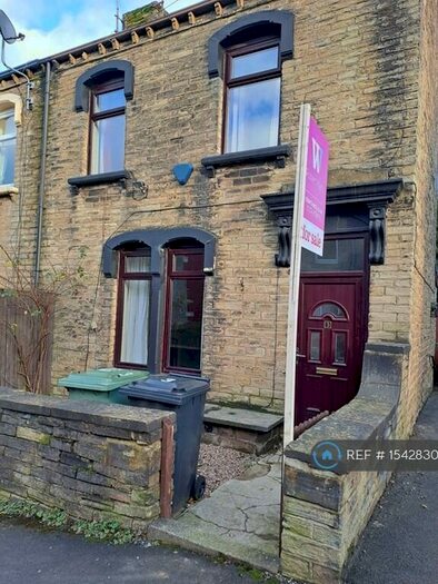 2 Bedroom Semi-Detached House To Rent In Richardson Street, Bradford, BD12
