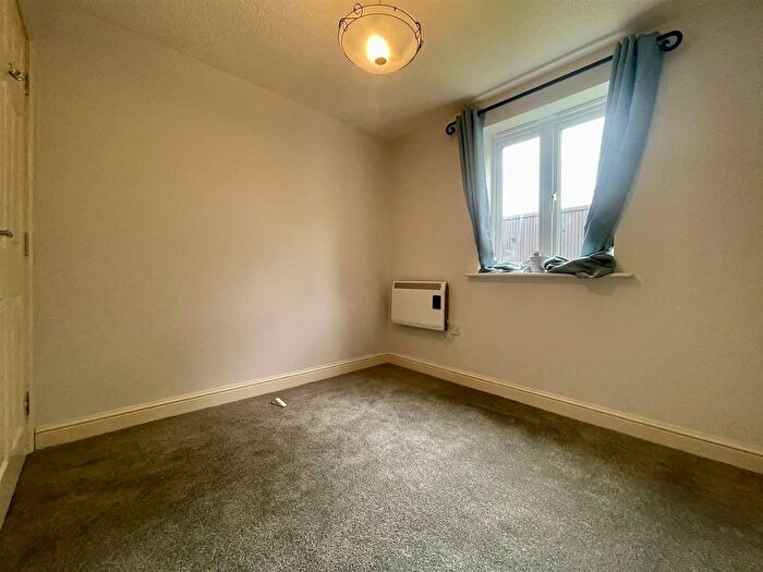2 Bedroom Flat To Rent In Godwin House, Darwin Close, York, YO31