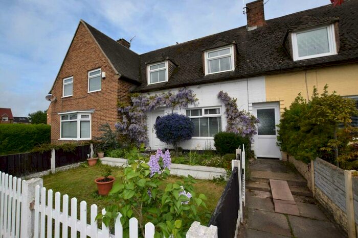 2 Bedroom House To Rent In Home Farm Road, Woodchurch, CH49