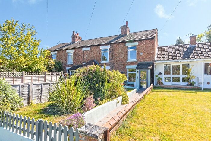 2 Bedroom Cottage For Sale In The Grove, Lidlington, Bedford, MK43