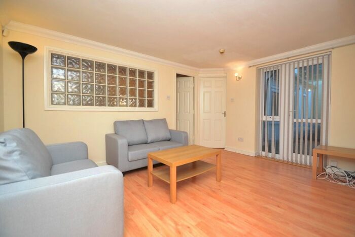 1 Bedroom Flat To Rent In 289 Harrogate Road, Moortown, Leeds LS17