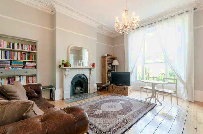 2 Bedroom Flat To Rent In Church Road, Crystal Palace, London, SE19