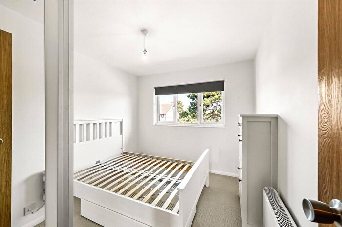 1 Bedroom Apartment For Sale In John Gooch Drive, Enfield, EN2