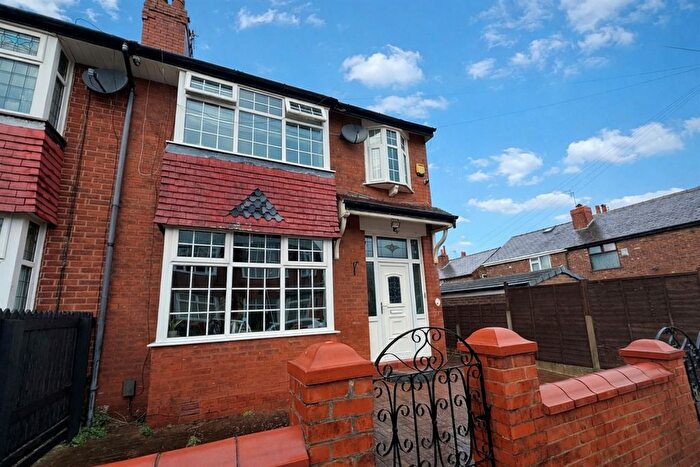 3 Bedroom Semi Detached House To Rent In Stockton Avenue, Stockport, SK3