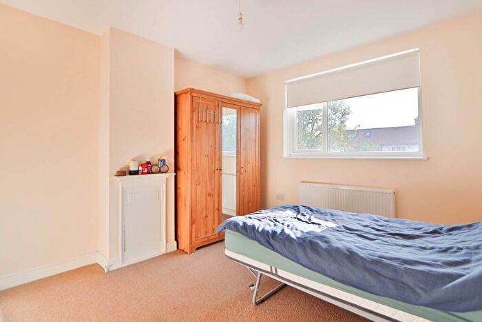 3 Bedroom End Of Terrace House For Sale In Byron Avenue, New Malden, KT3