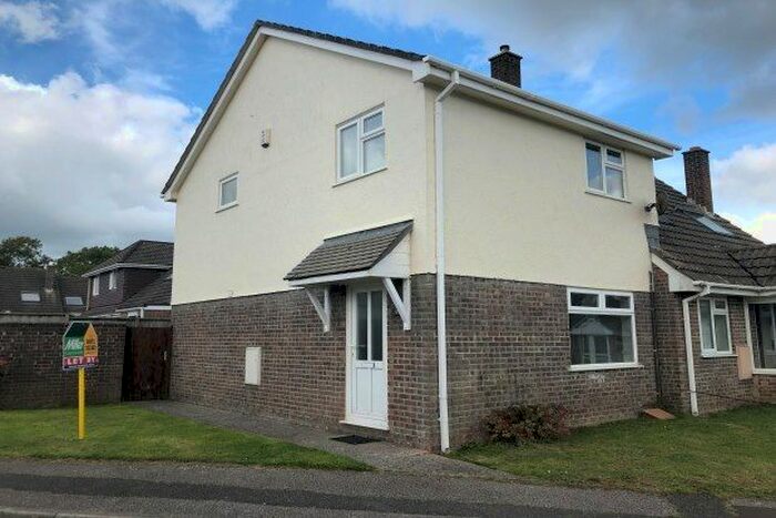 3 Bedroom Property To Rent In Probus, Truro, TR2