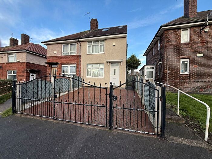 3 Bedroom Semi-Detached House To Rent In Emerson Crescent, S5