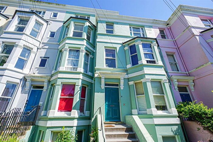 2 Bedroom Flat For Sale In Cobourg Place, Hastings, TN34