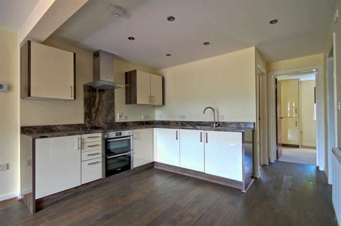 2 Bedroom Flat To Rent In Mowbray Road, Cambridge, CB1