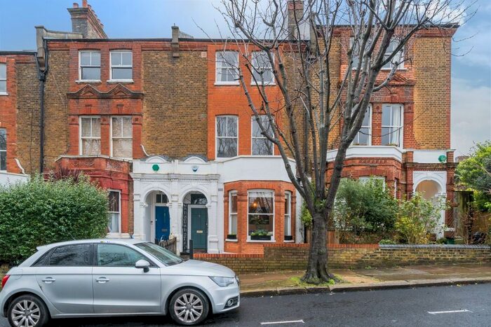 3 Bedroom Flat To Rent In Ella Road, London, N8