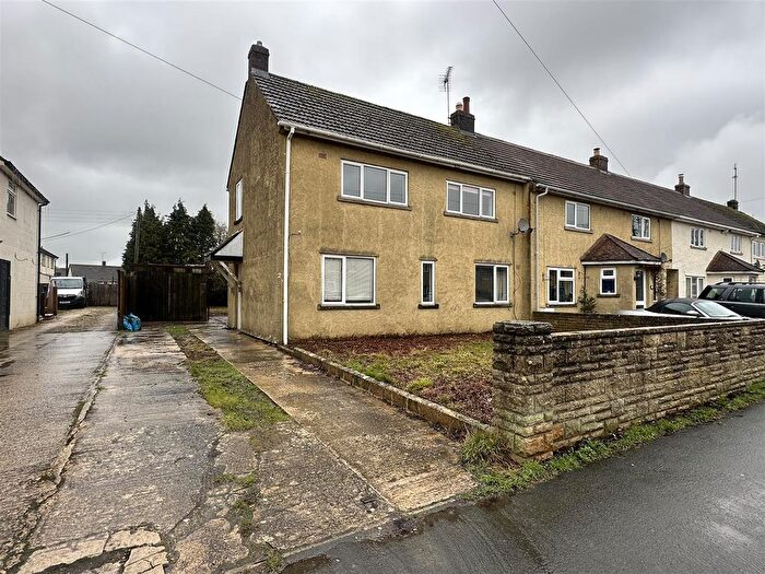 3 Bedroom End Terrace House For Sale In Corn Gastons, Malmesbury, SN16