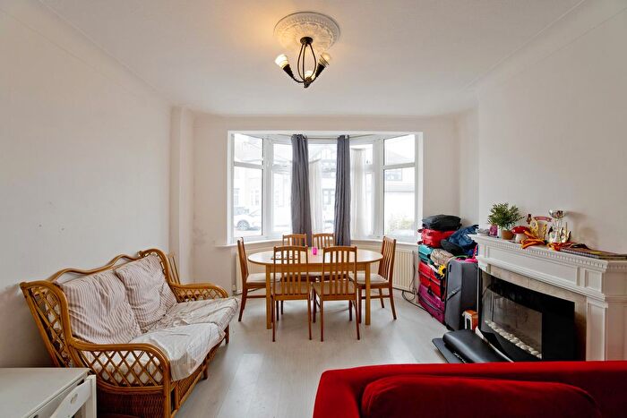 3 Bedroom End Of Terrace House To Rent In Roxy Avenue, Romford, RM6