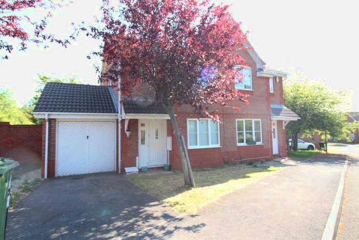 2 Bedroom Semi-Detached House To Rent In Westons Brake, Emersons Green, Bristol, BS16
