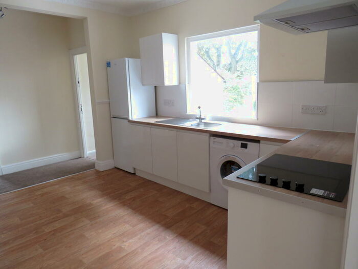 1 Bedroom Apartment To Rent In Chanterlands Avenue, Hull, HU5