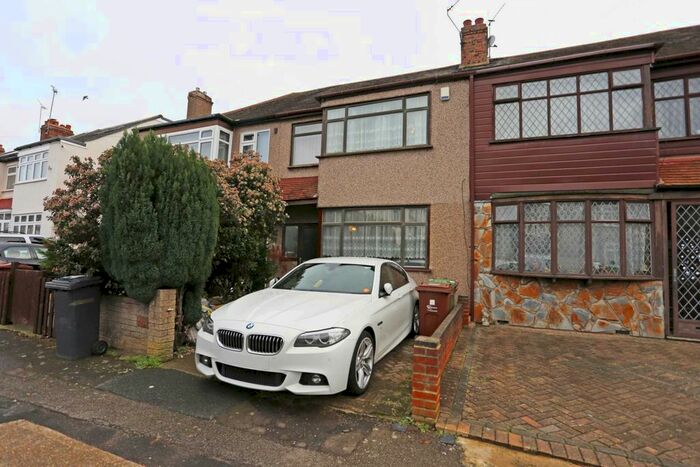 3 Bedroom Terraced House To Rent In Temple Avenue, Dagenham, RM8