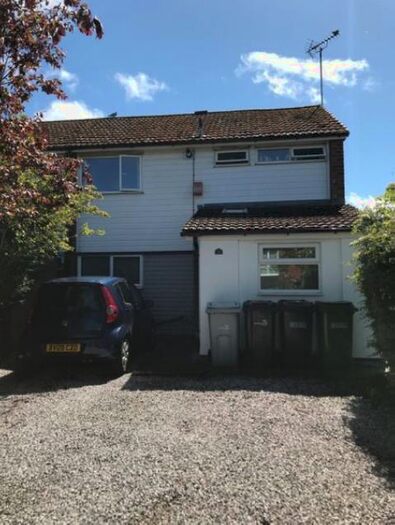 3 Bedroom Mews To Rent In Kendal Road, Macclesfield, SK11