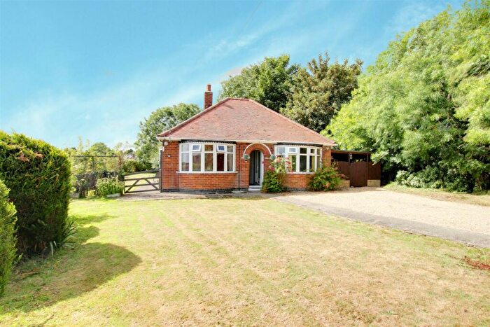 3 Bedroom Detached Bungalow For Sale In Mablethorpe Road, Theddlethorpe, Mablethorpe, LN12