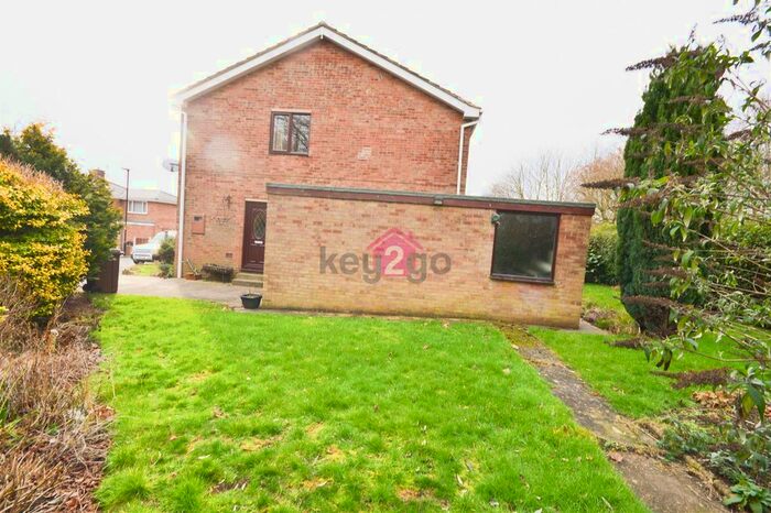 3 Bedroom Semi-Detached House To Rent In Borrowdale Close, Halfway, S20