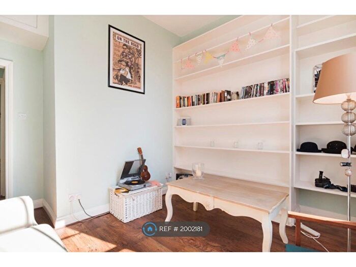 1 Bedroom Flat To Rent In Richmond Road, London, E8