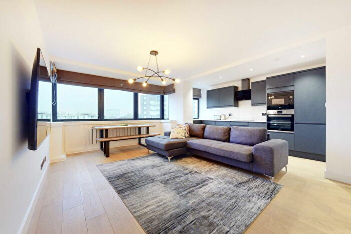 2 Bedroom Flat To Rent In Porchester Place, London, W2