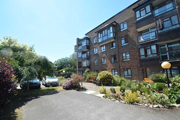 1 Bedroom Apartment For Sale In Eastern Villas Road, Southsea, Hampshire, PO4