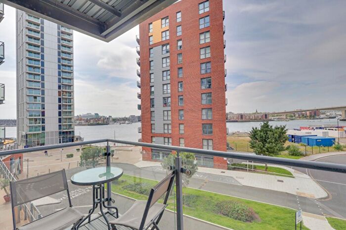 2 Bedroom Apartment For Sale In Centenary Plaza, Woolston, SO19