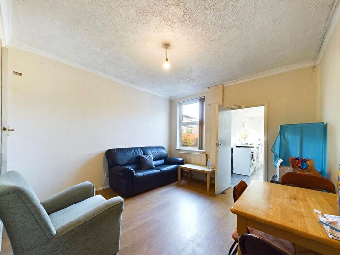 4 Bedroom Terraced House To Rent In Queens Road, Beeston, Nottingham, Nottinghamshire, NG9