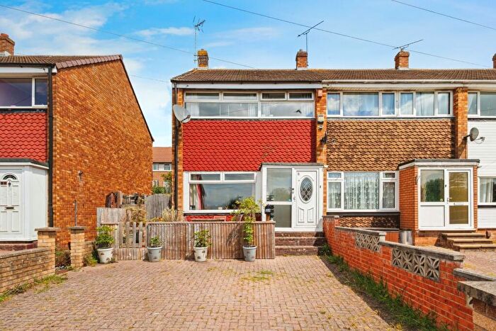 3 Bedroom End Of Terrace House For Sale In Hermitage Close, Bristol, BS11