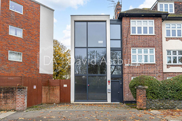2 Bedroom Semi-Detached House To Rent In Melrose Avenue, Cricklewood, London, NW2