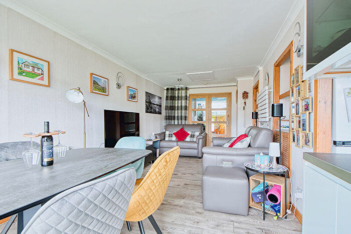 3 Bedroom Detached House For Sale In Parsonspool, Bonnyrigg, EH19